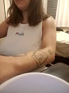 Snapshot of xxxluana chatting on December 16, 2:27 am xxxluana online show from December 16, 2:27 am