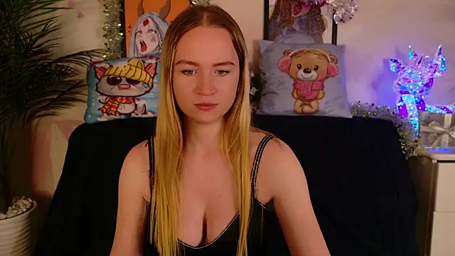 Snapshot of BigTitsLady- chatting on December 15, 10:25 pm BigTitsLady- online show from December 15, 10:25 pm