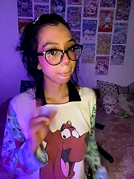 Snapshot of Valen-Foxx1 chatting on December 4, 5:39 am Valen-Foxx1 online show from December 4, 5:39 am