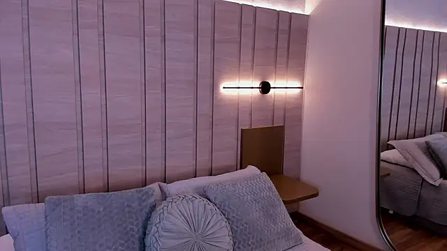 Zoe Mendez online show from January 18, 12:42 pm