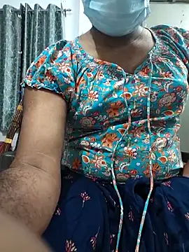 Littlehardon online show from December 18, 1:50 pm