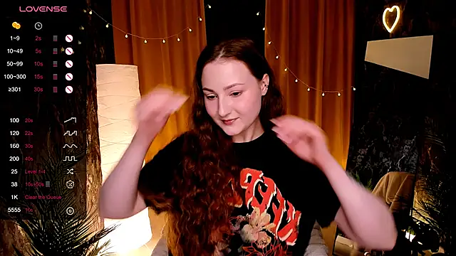 Snapshot of velvet_cherry_ chatting on May 26, 8:54 am velvet cherry online show from May 26, 8:54 am