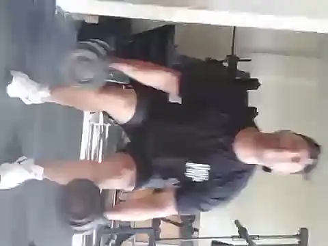 Snapshot of musclehetero chatting on May 19, 1:56 am musclehetero online show from May 19, 1:56 am