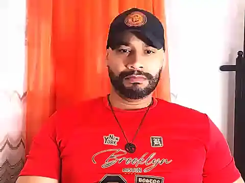 Snapshot of musclehetero chatting on May 27, 2:47 pm musclehetero online show from May 27, 2:47 pm