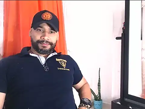 Snapshot of musclehetero chatting on May 29, 5:44 pm musclehetero online show from May 29, 5:44 pm