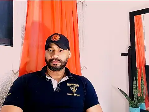 Snapshot of musclehetero chatting on June 1, 12:29 pm musclehetero online show from June 1, 12:29 pm