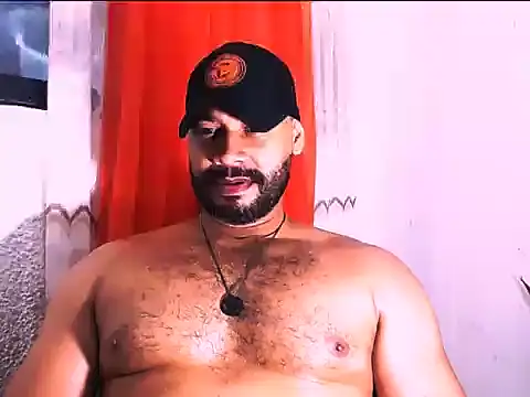 Snapshot of musclehetero chatting on June 3, 1:36 pm musclehetero online show from June 3, 1:36 pm