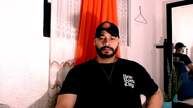 Snapshot of musclehetero chatting on June 9, 10:16 am musclehetero online show from June 9, 10:16 am