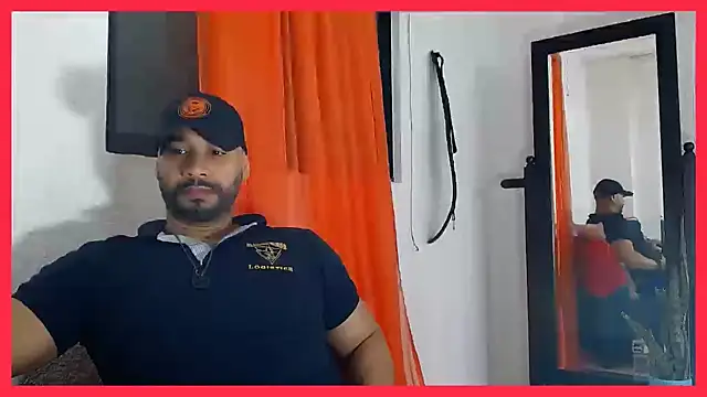 Snapshot of musclehetero chatting on June 21, 4:09 pm musclehetero online show from June 21, 4:09 pm