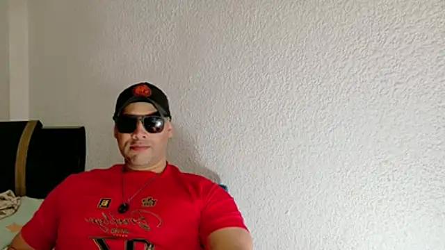 Snapshot of musclehetero chatting on August 2, 9:46 pm musclehetero online show from August 2, 9:46 pm