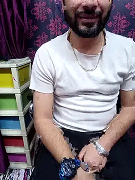 Cute Lucky online show from January 7, 10:01 pm