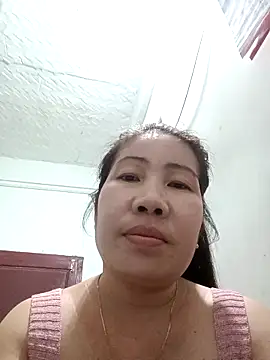 Snapshot of Reema_143 chatting on November 23, 5:13 pm Reema 143 online show from November 23, 5:13 pm