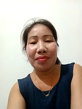 Snapshot of Reema_143 chatting on November 30, 4:11 pm Reema 143 online show from November 30, 4:11 pm