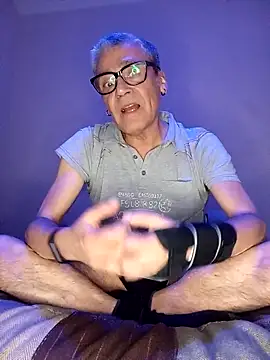 BCNBOTTOM online show from December 18, 8:15 pm