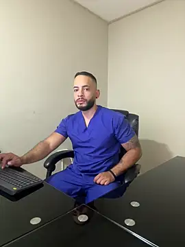 Snapshot of Mike_savage3 chatting on May 17, 12:34 pm Mike savage3 online show from May 17, 12:34 pm