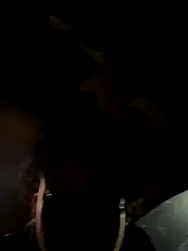 Snapshot of homedeepstrokes215 chatting on November 21, 5:50 am homedeepstrokes215 online show from November 21, 5:50 am