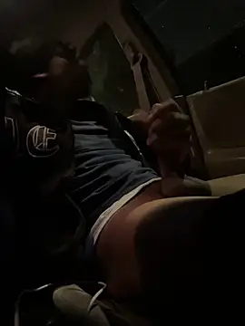 Snapshot of homedeepstrokes215 chatting on December 1, 3:11 am homedeepstrokes215 online show from December 1, 3:11 am