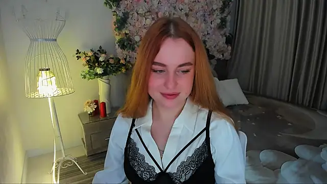 Snapshot of AirySilhouette chatting on November 23, 10:37 am AirySilhouette online show from November 23, 10:37 am