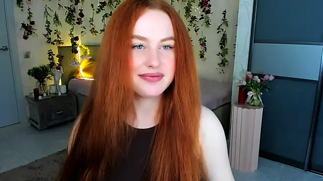 Snapshot of AirySilhouette chatting on June 7, 4:22 pm AirySilhouette online show from June 7, 4:22 pm