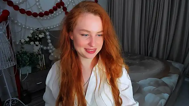 Snapshot of AirySilhouette chatting on June 15, 4:20 pm AirySilhouette online show from June 15, 4:20 pm