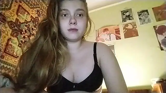 KikiBang online show from February 11, 8:14 pm