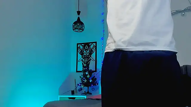 Snapshot of Ostin_Saints chatting on December 17, 4:13 pm Ostin Saints online show from December 17, 4:13 pm