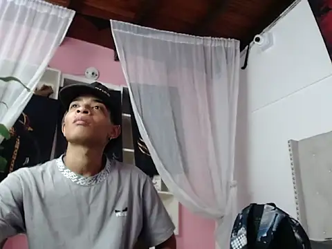 crissex3 online show from March 9, 1:15 pm