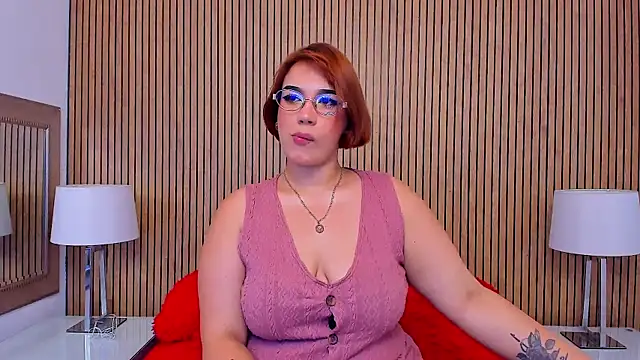 Snapshot of MillyHotsoon chatting on May 4, 3:13 am MillyHotsoon online show from May 4, 3:13 am