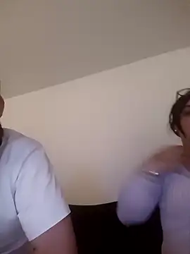 Kingaandqueenn online show from May 13, 8:49 pm