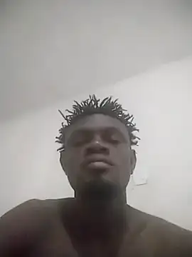 Snapshot of laperson chatting on December 16, 11:21 pm laperson online show from December 16, 11:21 pm