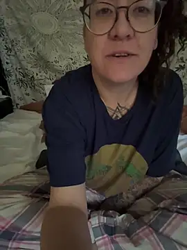 Snapshot of sareberr420 chatting on May 8, 10:09 am sareberr420 online show from May 8, 10:09 am