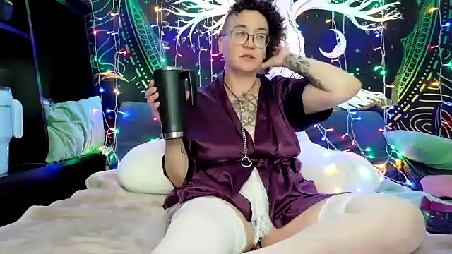 Snapshot of sareberr420 chatting on July 12, 3:03 pm sareberr420 online show from July 12, 3:03 pm