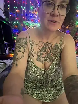 Snapshot of sareberr420 chatting on July 23, 4:27 pm sareberr420 online show from July 23, 4:27 pm