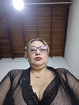 Snapshot of victory_sex chatting on April 29, 2:10 pm victory sex online show from April 29, 2:10 pm