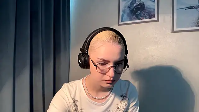 Snapshot of Cindi_Jacobs chatting on November 27, 3:25 pm Cindi Jacobs online show from November 27, 3:25 pm