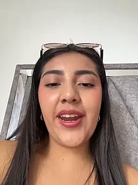 Snapshot of Sammyy_torres chatting on March 6, 4:58 pm Sammyy torres online show from March 6, 4:58 pm