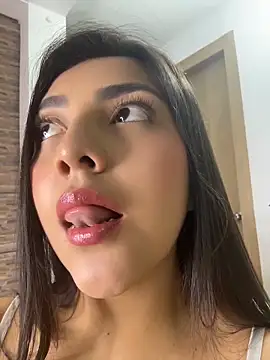 Snapshot of Sammyy_torres chatting on April 11, 5:01 am Sammyy torres online show from April 11, 5:01 am