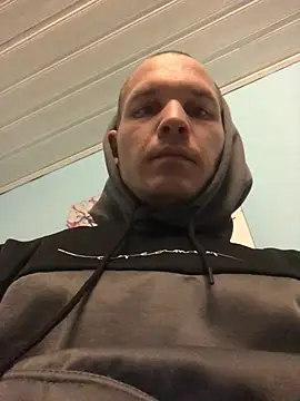 Spielzeugtwink online show from February 1, 4:27 pm