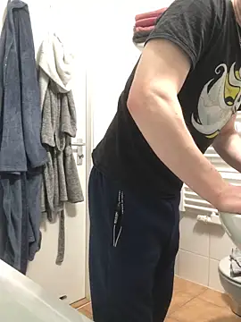 Spielzeugtwink online show from February 24, 10:08 pm