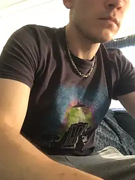 Snapshot of Spielzeugtwink chatting on July 23, 4:27 pm Spielzeugtwink online show from July 23, 4:27 pm