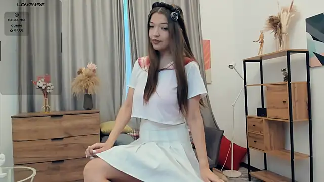 SalliePrutt online show from December 4, 7:39 am