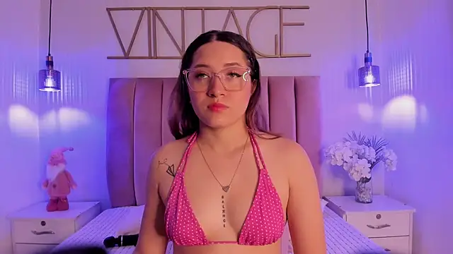 LeiahBlonde online show from December 4, 11:52 am