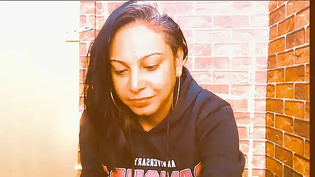 Snapshot of indian_spice_girl chatting on June 11, 6:22 am indian spice girl online show from June 11, 6:22 am