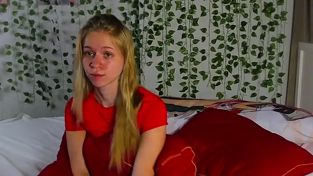 Snapshot of Cute_Beautiful_Princess chatting on November 28, 10:45 pm Cute Beautiful Princess online show from November 28, 10:45 pm