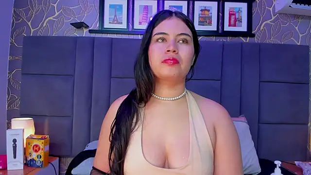 Snapshot of monserrat_cutte chatting on December 14, 4:12 pm monserrat cutte online show from December 14, 4:12 pm