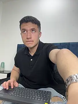 Snapshot of Ethan-Connor chatting on November 28, 8:44 pm Ethan-Connor online show from November 28, 8:44 pm