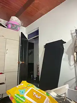 Snapshot of Annaa_Hott chatting on December 4, 7:06 am Annaa Hott online show from December 4, 7:06 am