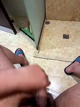 Snapshot of SexyMuslimDick chatting on December 1, 6:46 pm SexyMuslimDick online show from December 1, 6:46 pm