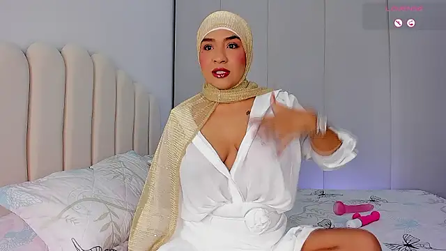Amira-Zahra online show from February 2, 10:03 am