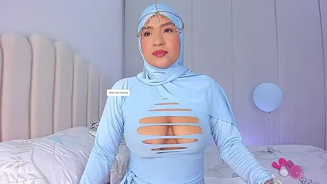 Amira-Zahra online show from April 25, 10:07 pm